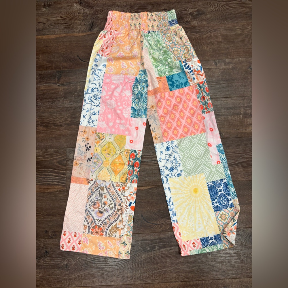 Size Medium Unbranded patchwork style casual pants - Picture 3 of 3